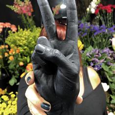 Candle Hand &#39;Victory&#39;