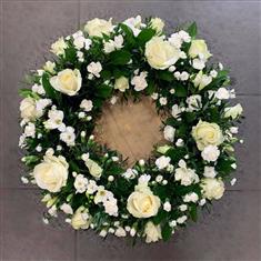 Classic White Wreath 