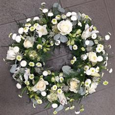 Classic white opulant wreath